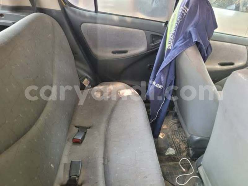 Big with watermark toyota vitz zambia lusaka 30403