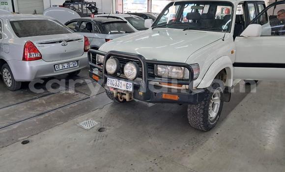 Acheter Occasion Voiture Toyota Land Cruiser Blanc à Lusaka, Zambie Acheter Occasion Voiture Toyota Land Cruiser Blanc à Lusaka, Zambie