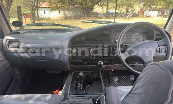 Acheter Occasion Voiture Toyota Land Cruiser Blanc à Lusaka, Zambie Acheter Occasion Voiture Toyota Land Cruiser Blanc à Lusaka, Zambie