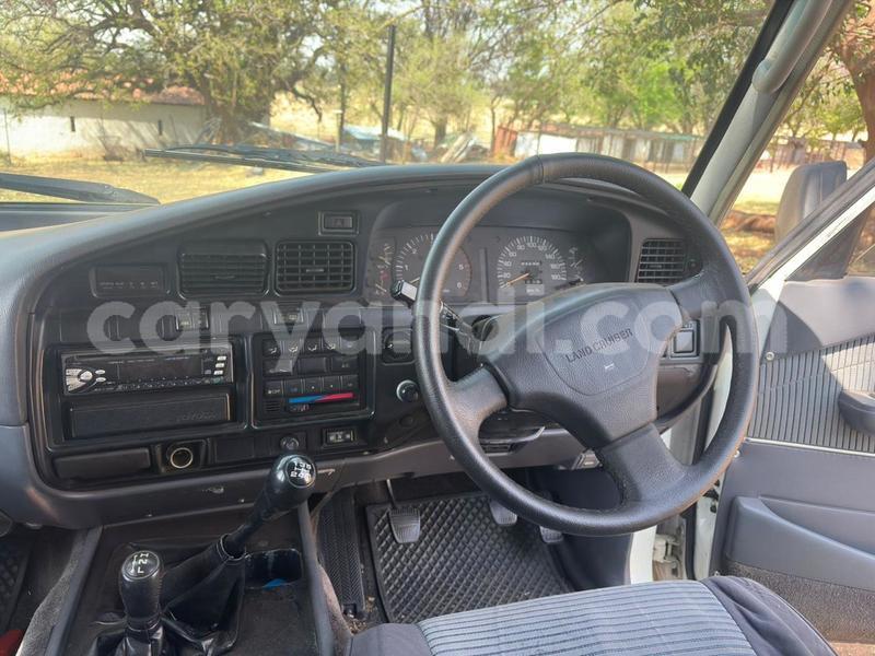 Big with watermark toyota land cruiser zambia lusaka 30409