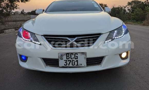 Nunua Ilio tumika Toyota Mark X Nyeupe Gari ndani ya Lusaka nchini Zambia
