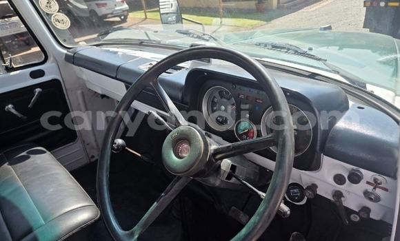 Acheter Occasion Utilitaire Toyota DA Blanc à Lusaka, Zambie Acheter Occasion Utilitaire Toyota DA Blanc à Lusaka, Zambie