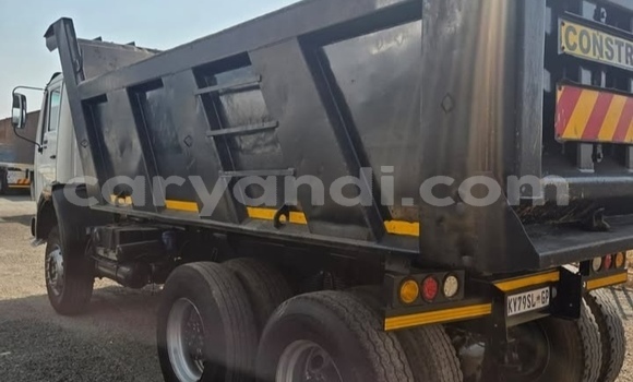 Acheter Occasion Utilitaire Mercedes–Benz Tipper Blanc à Lusaka, Zambie Acheter Occasion Utilitaire Mercedes–Benz Tipper Blanc à Lusaka, Zambie