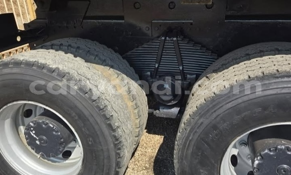 Acheter Occasion Utilitaire Mercedes–Benz Tipper Blanc à Lusaka, Zambie Acheter Occasion Utilitaire Mercedes–Benz Tipper Blanc à Lusaka, Zambie