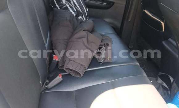 Acheter Occasion Voiture Toyota Hilux Blanc à Lusaka, Zambie Acheter Occasion Voiture Toyota Hilux Blanc à Lusaka, Zambie