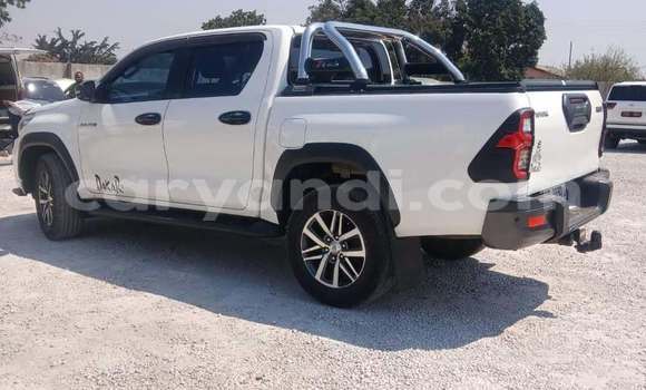 Acheter Occasion Voiture Toyota Hilux Blanc à Lusaka, Zambie Acheter Occasion Voiture Toyota Hilux Blanc à Lusaka, Zambie
