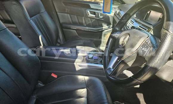 Acheter Occasion Voiture Mercedes-Benz E-Classe Noir à Lusaka, Zambie Acheter Occasion Voiture Mercedes-Benz E-Classe Noir à Lusaka, Zambie