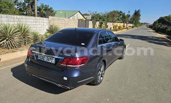 Acheter Occasion Voiture Mercedes-Benz E-Classe Noir à Lusaka, Zambie Acheter Occasion Voiture Mercedes-Benz E-Classe Noir à Lusaka, Zambie