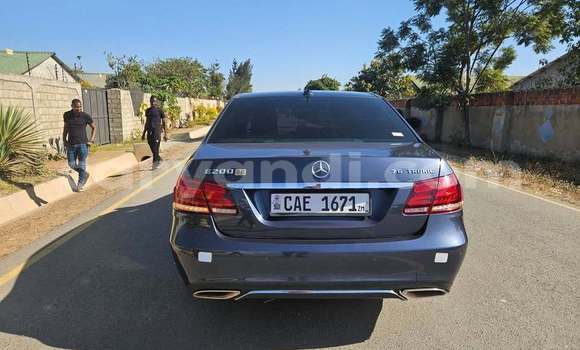 Acheter Occasion Voiture Mercedes-Benz E-Classe Noir à Lusaka, Zambie Acheter Occasion Voiture Mercedes-Benz E-Classe Noir à Lusaka, Zambie