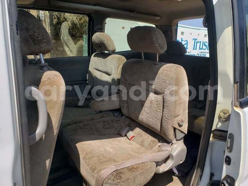 Big with watermark nissan serena zambia lusaka 30454