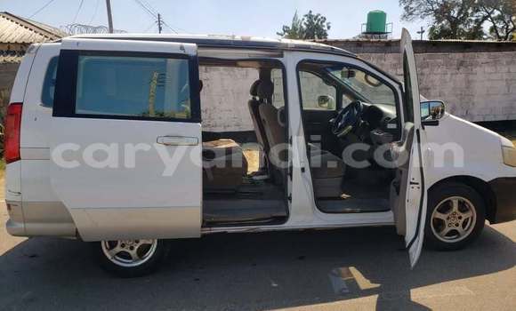 Nunua Ilio tumika Nissan Serena Nyeupe Gari ndani ya Lusaka nchini Zambia Nunua Ilio tumika Nissan Serena Nyeupe Gari ndani ya Lusaka nchini Zambia
