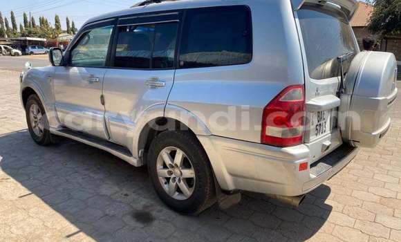 Nunua Ilio tumika Mitsubishi Pajero Nyingine Gari ndani ya Lusaka nchini Zambia Nunua Ilio tumika Mitsubishi Pajero Nyingine Gari ndani ya Lusaka nchini Zambia