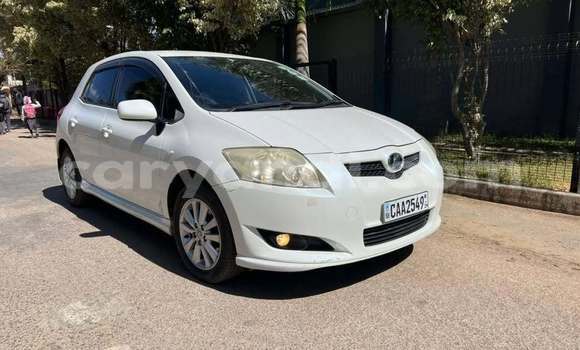 Acheter Occasion Voiture Toyota Auris Blanc à Lusaka, Zambie