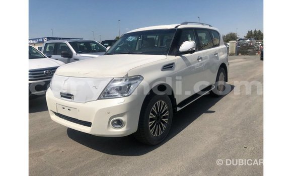 Acheter Import Voiture Nissan Patrol Blanc à Import - Dubai, Zambie Acheter Import Voiture Nissan Patrol Blanc à Import - Dubai, Zambie