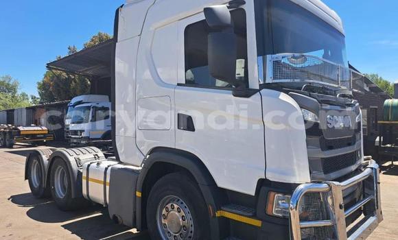 Nunua Ilio tumika Scania R420 Nyeupe Lori ndani ya Lusaka nchini Zambia Nunua Ilio tumika Scania R420 Nyeupe Lori ndani ya Lusaka nchini Zambia