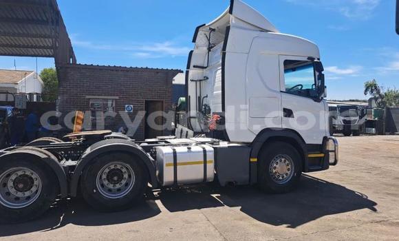 Nunua Ilio tumika Scania R420 Nyeupe Lori ndani ya Lusaka nchini Zambia Nunua Ilio tumika Scania R420 Nyeupe Lori ndani ya Lusaka nchini Zambia