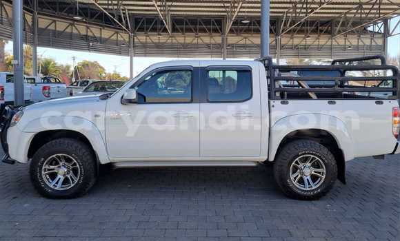 Nunua Ilio tumika Mazda BT-50 Nyeupe Gari ndani ya Kitwe nchini Zambia Nunua Ilio tumika Mazda BT-50 Nyeupe Gari ndani ya Kitwe nchini Zambia