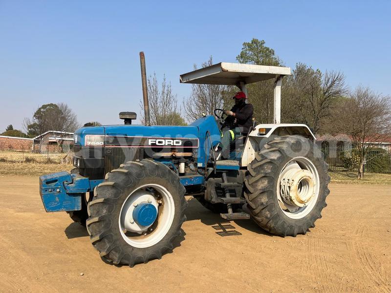 Big with watermark ford e 150 cargo van zambia kitwe 30494