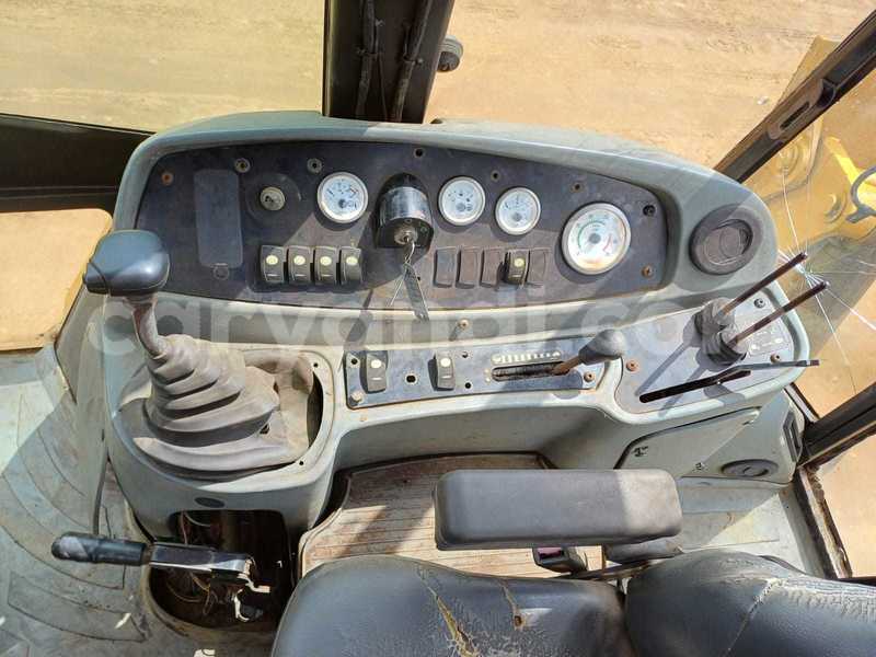 Big with watermark caterpillar 120 zambia lusaka 30496