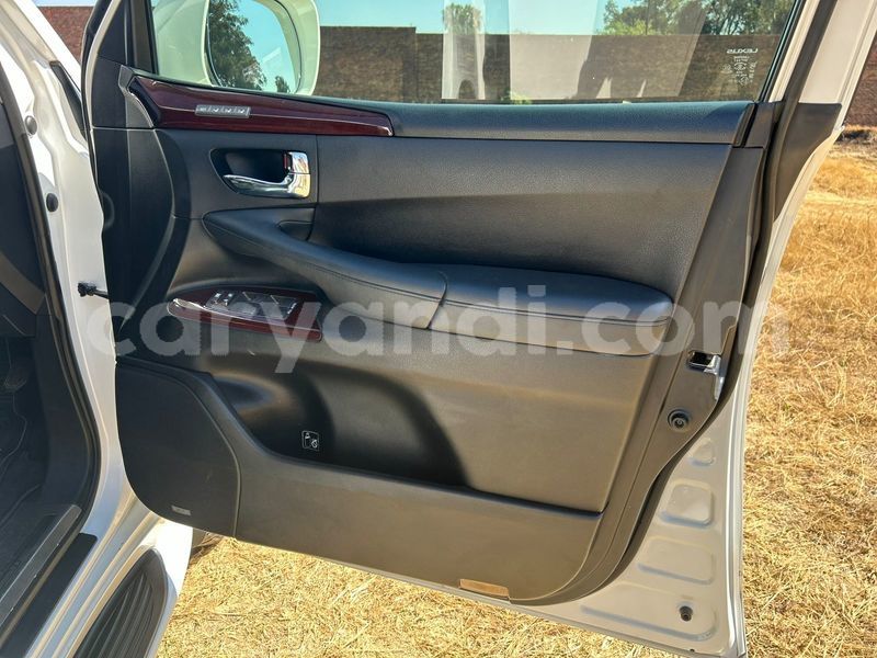 Big with watermark toyota land cruiser prado zambia lusaka 30498