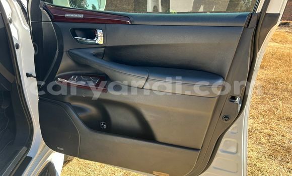 Buy Used Toyota Land Cruiser Prado White Car in Lusaka in Zambia Buy Used Toyota Land Cruiser Prado White Car in Lusaka in Zambia