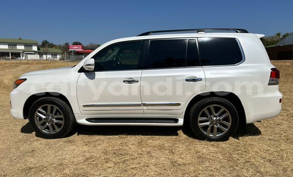 Buy Used Toyota Land Cruiser Prado White Car in Lusaka in Zambia Buy Used Toyota Land Cruiser Prado White Car in Lusaka in Zambia