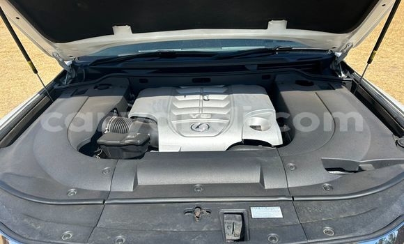 Buy Used Toyota Land Cruiser Prado White Car in Lusaka in Zambia Buy Used Toyota Land Cruiser Prado White Car in Lusaka in Zambia