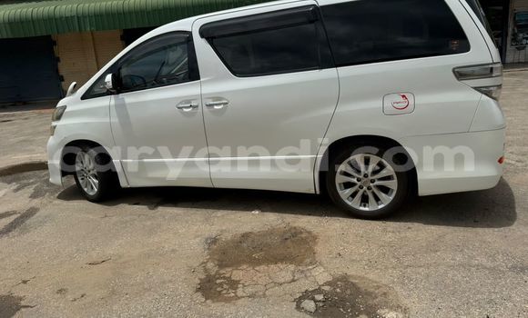 Acheter Occasion Voiture Toyota Alphard Blanc à Lusaka, Zambie Acheter Occasion Voiture Toyota Alphard Blanc à Lusaka, Zambie