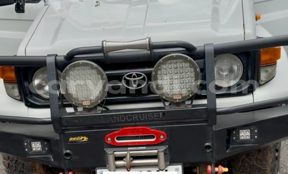 Buy Used Toyota Land Cruiser White Car in Ndola in Zambia