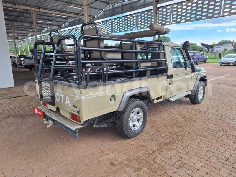 Big with watermark toyota land cruiser zambia livingstone 30544