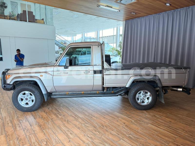 Big with watermark toyota land cruiser zambia livingstone 30545