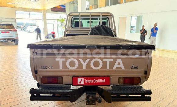 Buy Used Toyota Land Cruiser Brown Car in Livingstone in Zambia Buy Used Toyota Land Cruiser Brown Car in Livingstone in Zambia