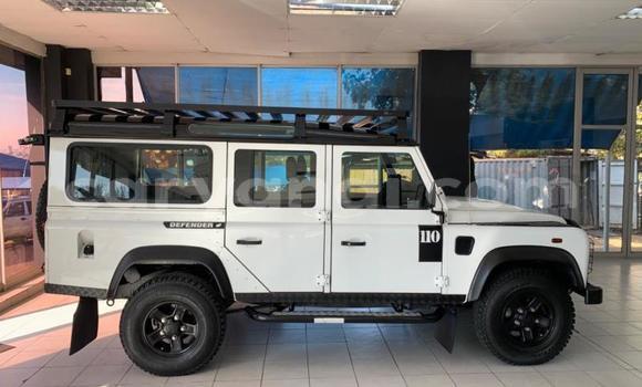 Buy Used Land Rover Defender White Car in Livingstone in Zambia Buy Used Land Rover Defender White Car in Livingstone in Zambia