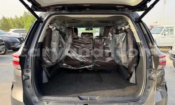 Tenga Tsaru Toyota Fortuner Zvimwe Mota in Import - Dubai in Zambia Tenga Tsaru Toyota Fortuner Zvimwe Mota in Import - Dubai in Zambia