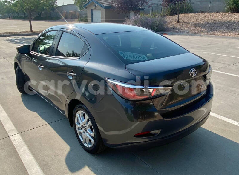 Big with watermark toyota yaris zambia lusaka 30550