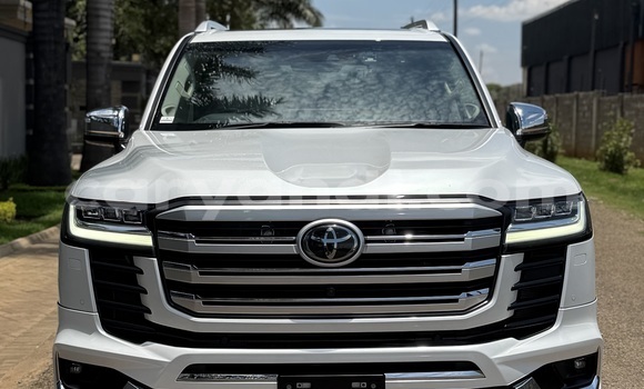 Buy Used Toyota Land Cruiser White Car in Lusaka in Zambia Buy Used Toyota Land Cruiser White Car in Lusaka in Zambia