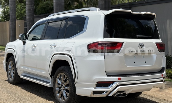 Buy Used Toyota Land Cruiser White Car in Lusaka in Zambia Buy Used Toyota Land Cruiser White Car in Lusaka in Zambia