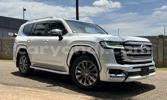 Buy Used Toyota Land Cruiser White Car in Lusaka in Zambia Buy Used Toyota Land Cruiser White Car in Lusaka in Zambia