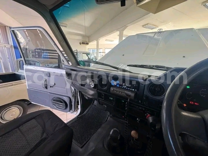Big with watermark toyota land cruiser zambia lusaka 30562