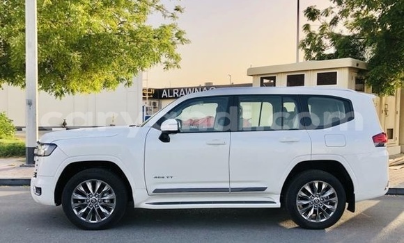 Buy Used Toyota Land Cruiser White Car in Chambishi in Copperbelt Buy Used Toyota Land Cruiser White Car in Chambishi in Copperbelt