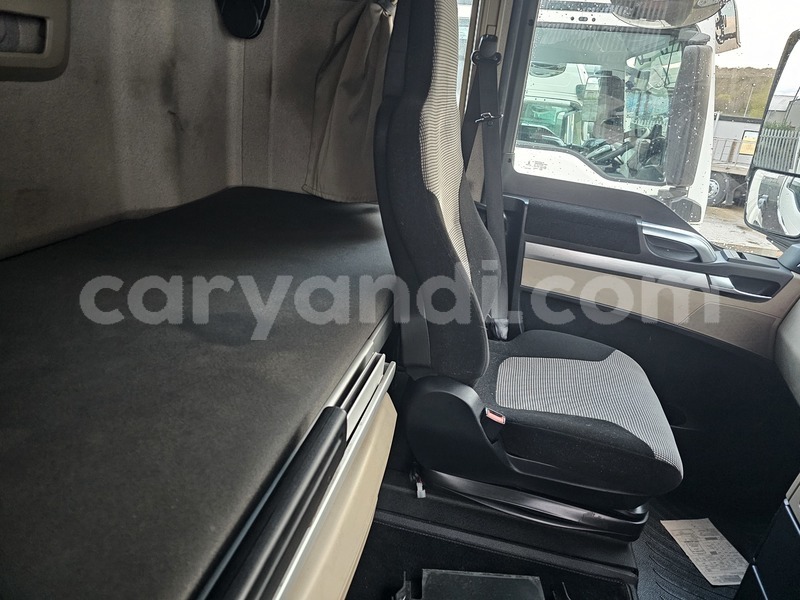 Big with watermark man tgx southern choma 30567