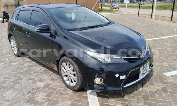 Buy Used Toyota Auris Black Car in Lusaka in Zambia