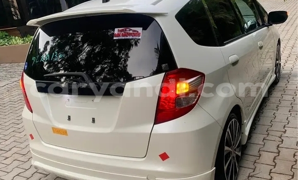 Buy Used Honda FIT White Car in Lusaka in Zambia Buy Used Honda FIT White Car in Lusaka in Zambia
