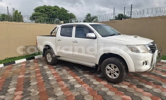 Buy Used Toyota Hilux White Car in Lusaka in Zambia Buy Used Toyota Hilux White Car in Lusaka in Zambia