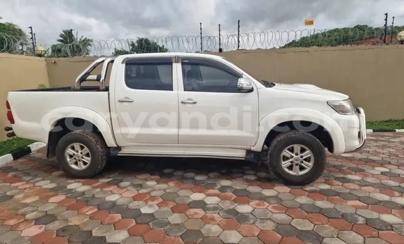 Buy Used Toyota Hilux White Car in Lusaka in Zambia Buy Used Toyota Hilux White Car in Lusaka in Zambia