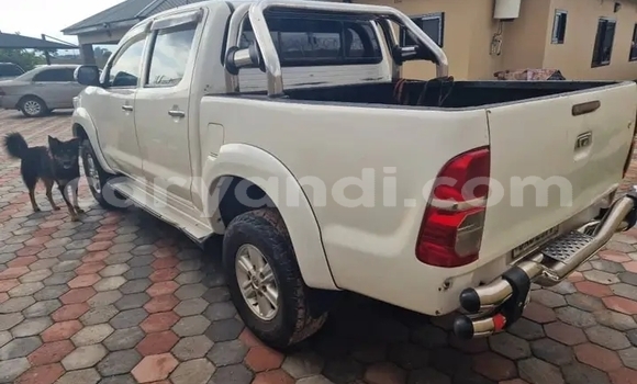 Buy Used Toyota Hilux White Car in Lusaka in Zambia Buy Used Toyota Hilux White Car in Lusaka in Zambia