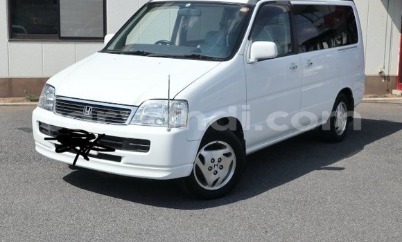 Buy Used Honda Stepwgn White Car in Solwezi in North-Western