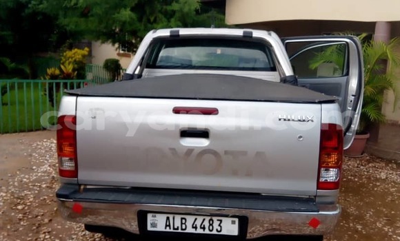 Buy Used Toyota Hilux Silver Car in Lusaka in Zambia Buy Used Toyota Hilux Silver Car in Lusaka in Zambia