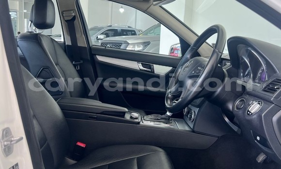 Acheter Occasion Voiture Mercedes‒Benz C–Class Blanc à Lusaka, Zambie Acheter Occasion Voiture Mercedes‒Benz C–Class Blanc à Lusaka, Zambie