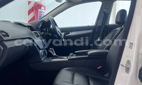 Acheter Occasion Voiture Mercedes‒Benz C–Class Blanc à Lusaka, Zambie Acheter Occasion Voiture Mercedes‒Benz C–Class Blanc à Lusaka, Zambie